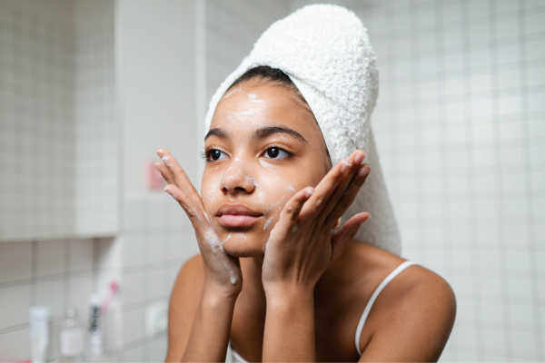 Skincare Myths Debunked: What Really Works for Your Skin?